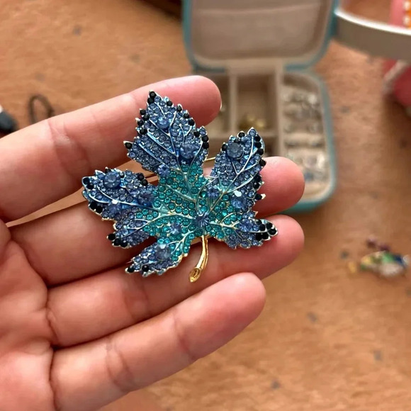 Bria Red Maple Leaf Blue Crystal Brooch - Picture 6 of 8
